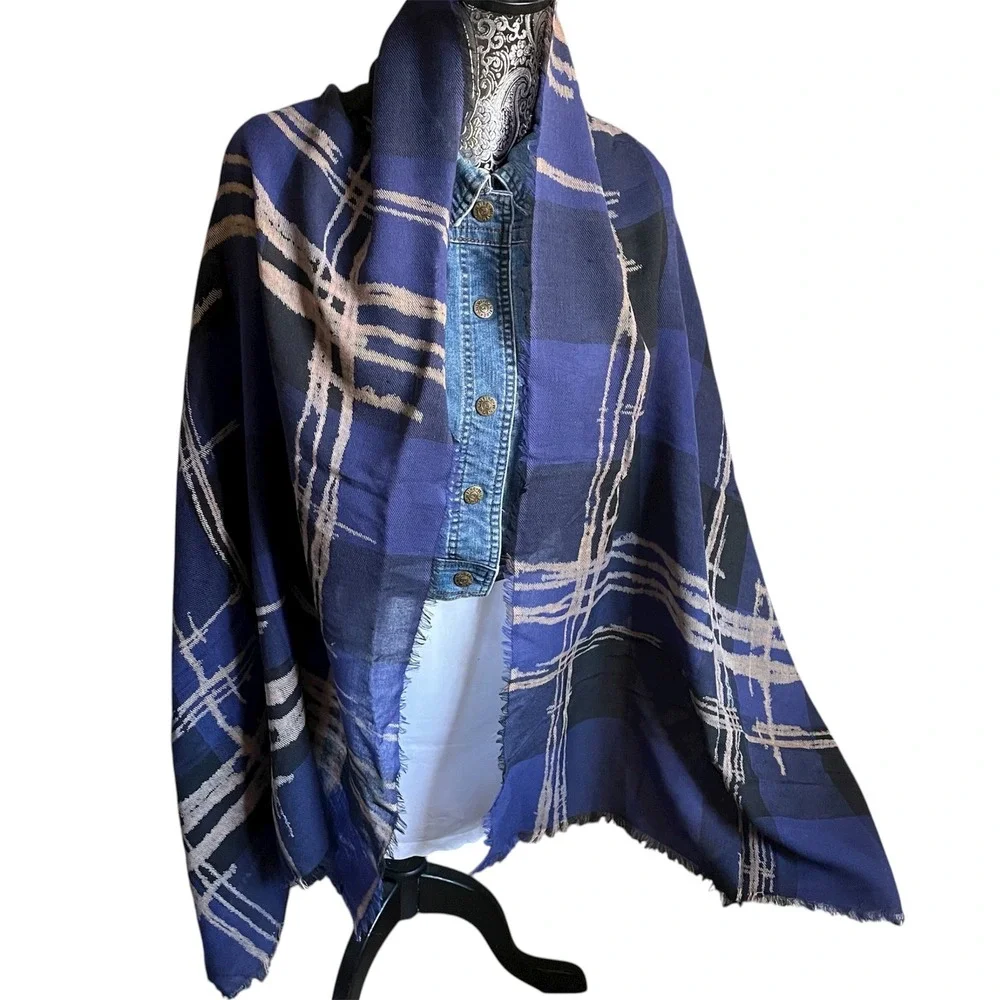 Centex Plaid Scarf Blue‎ Beige Wool Blend Fringe Oversized Wrap Shawl 28